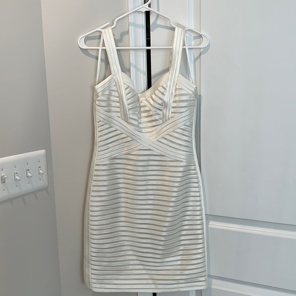 Off-white/cream BCBG MAXAZRIA bandage dress size 8